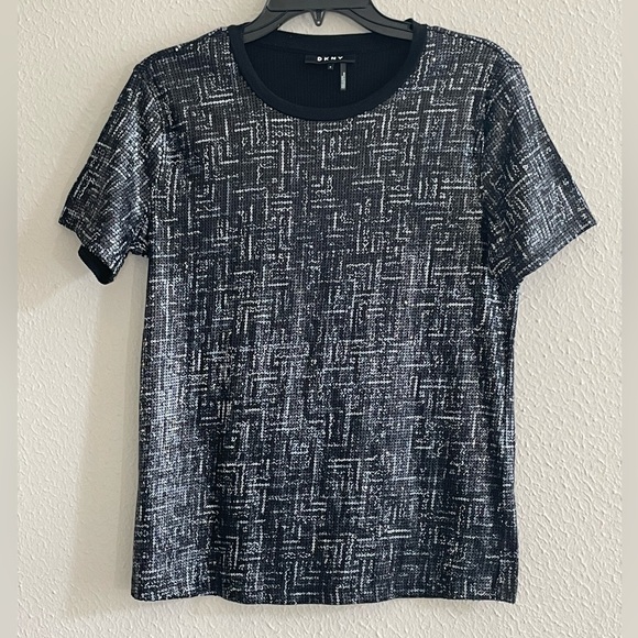 DKNY WOMEN'S BLOUSE/T-SHIRT STRETCH SEQUIN CREW NECK SIZE S BLACK - Picture 1 of 4